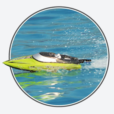 ラジコンボート